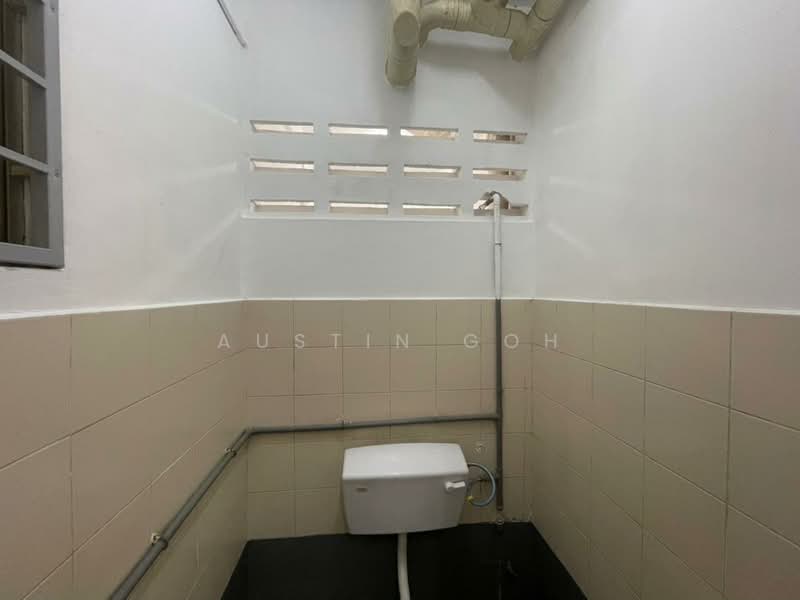 Pangsapuri untuk Dijual di Pangsapuri Angsana - Austin Goh - Bathroom - PropertyGuru.com.my