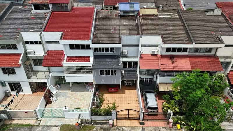 Rumah Teres 2.5 Tingkat untuk Dijual di Seksyen 17 (Petaling Jaya) - Mohd Aizat Saiful Bahri - Exterior - PropertyGuru.com.my