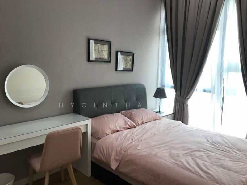 Kediaman Servis untuk Dijual di Vogue Suites One - Hycintha Sii - Bedroom - PropertyGuru.com.my