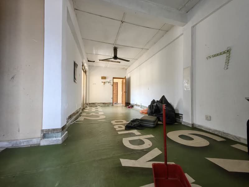 Apartment for Sale at Apartment Seri Tulip - Vincent Tee - Interior - PropertyGuru.com.my