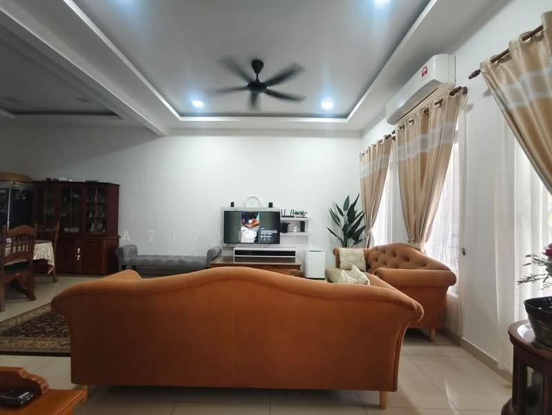 2-storey Terraced House for Rent in Cyberjaya (Selangor) - Azizirrahim . - Living Room - PropertyGuru.com.my