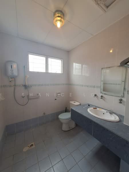 2-storey Terraced House for Rent in Bandar Puteri Puchong (Puchong) - Shanice Low - Bathroom - PropertyGuru.com.my