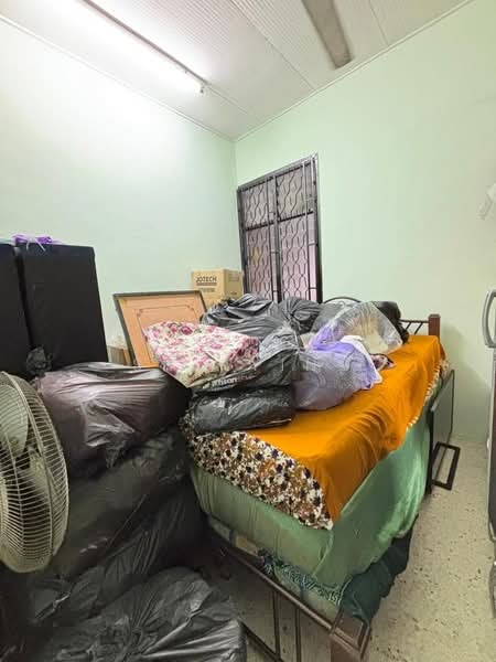 1-storey Terraced House for Sale in Taman Desa Cemerlang (Ulu Tiram) - Shu Ying - Bedroom - PropertyGuru.com.my