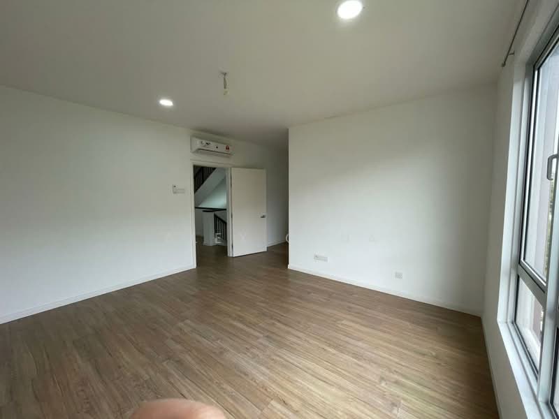 2.5-storey Terraced House for Rent in Kota Kemuning (Shah Alam) - Alex Chua - Living Room - PropertyGuru.com.my