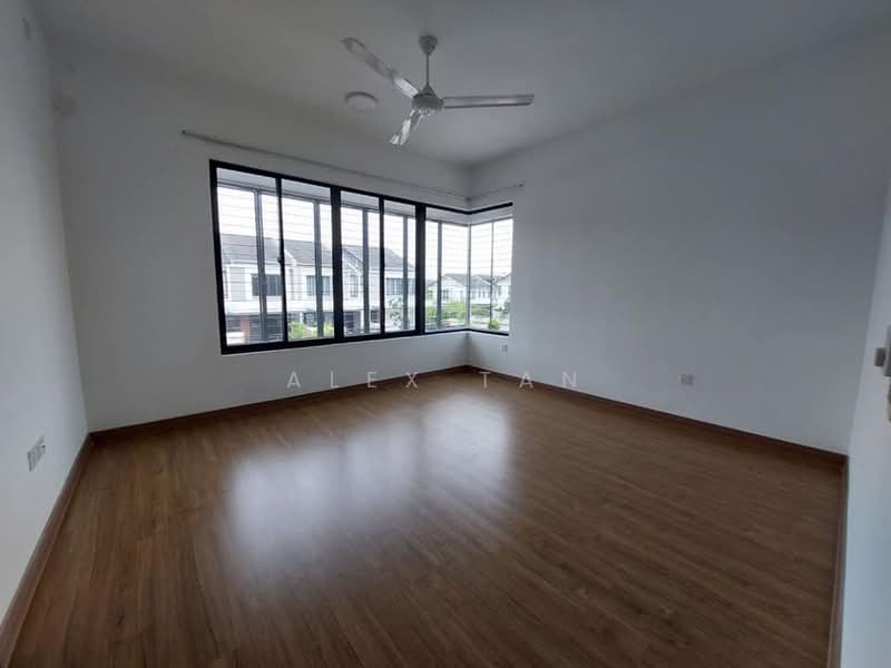 Rumah Teres 2 Tingkat untuk Dijual di Dengkil (Selangor) - Alex Tan - Living Room - PropertyGuru.com.my