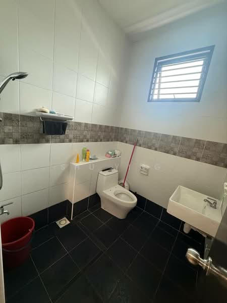 Rumah Teres 2 Tingkat untuk Dijual di Taman Seri Austin (Tebrau) - Shu Ying - Bathroom - PropertyGuru.com.my