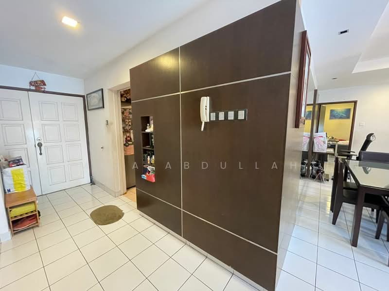 Kondominium untuk Dijual di Villa Seri Puteri - Miza Abdullah - Entrance - PropertyGuru.com.my
