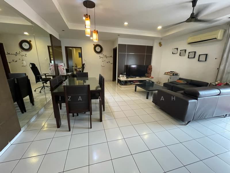 Kondominium untuk Dijual di Villa Seri Puteri - Miza Abdullah - Living Room - PropertyGuru.com.my