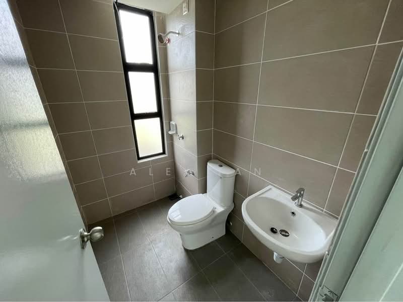2-storey Terraced House for Sale in Bandar Enstek (Negeri Sembilan) - Alex Tan - Bathroom - PropertyGuru.com.my