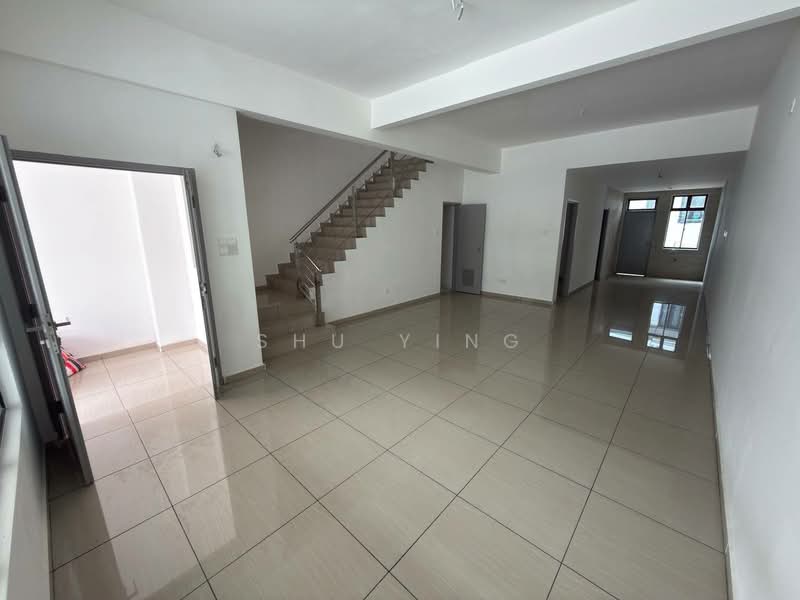 2-storey Terraced House for Sale in Taman Bestari Indah (Ulu Tiram) - Shu Ying - Living Room - PropertyGuru.com.my