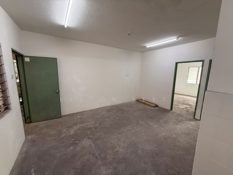Flat for Sale at Seri Rinching - Kelton Seet - PropertyGuru.com.my