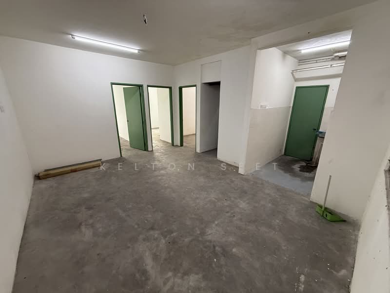 Flat for Sale at Seri Rinching - Kelton Seet - PropertyGuru.com.my