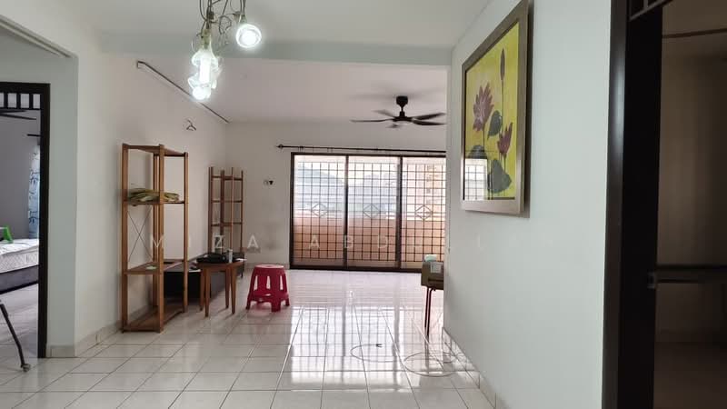 Condominium for Rent at Palm Spring @ Damansara - Miza Abdullah - Living Room - PropertyGuru.com.my