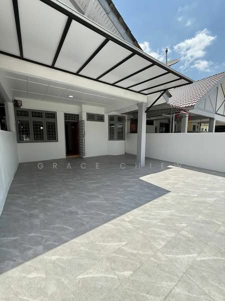 Rumah Teres 1 Tingkat untuk Dijual di Taman Molek (Johor Bahru) - Grace Chiew - PropertyGuru.com.my