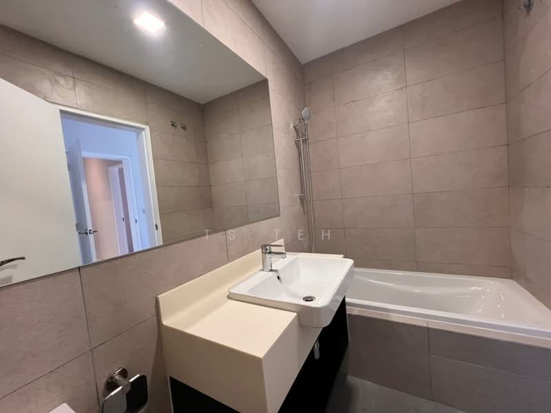 Kondominium untuk Disewa di Bangsar Hill Park - TS Teh - Bathroom - PropertyGuru.com.my