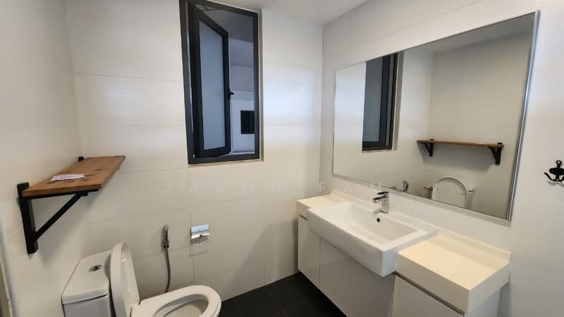 Service Residence for Sale at V@SUMMERPLACE - Jason Fam - Bathroom - PropertyGuru.com.my