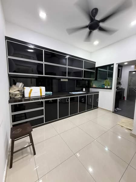 2-storey Terraced House for Rent in Ulu Tiram (Johor) - Edward Siow - Kitchen - PropertyGuru.com.my