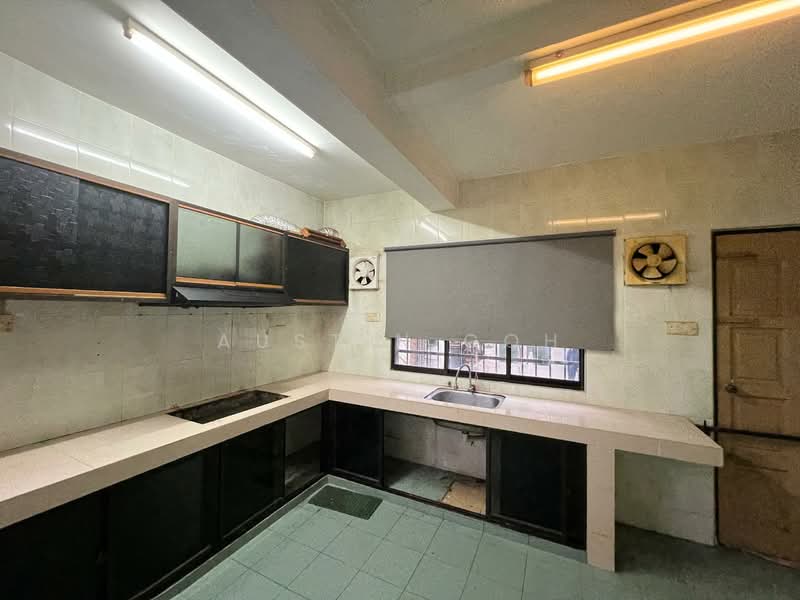 2-storey Terraced House for Sale in Bandar Mahkota Cheras (Cheras) - Austin Goh - Kitchen - PropertyGuru.com.my