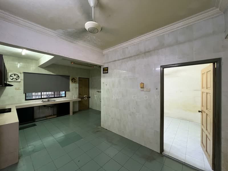 2-storey Terraced House for Sale in Bandar Mahkota Cheras (Cheras) - Austin Goh - Kitchen - PropertyGuru.com.my