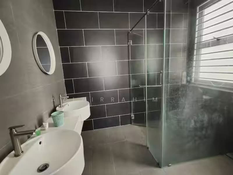 Semi-Detached House for Rent in Kajang (Selangor) - Azizirrahim . - Bathroom - PropertyGuru.com.my