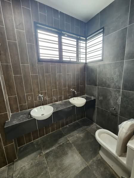 Terraced House for Sale in Bandar Putra (Kulai) - Dennis Peh - Bathroom - PropertyGuru.com.my