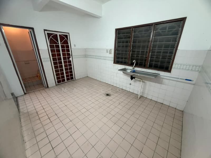 Rumah Teres 2 Tingkat untuk Dijual di Rawang Perdana 1 (Rawang) - May Liong - Kitchen - PropertyGuru.com.my
