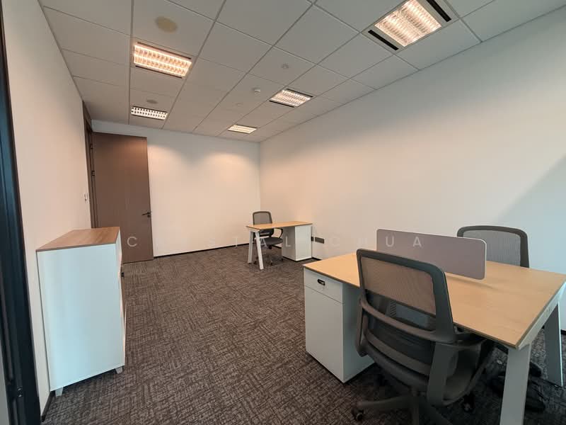 Pejabat untuk Disewa di Tun Razak Exchange (Kuala Lumpur) - Crystal Chua - Hot Desk Zone (left) - PropertyGuru.com.my