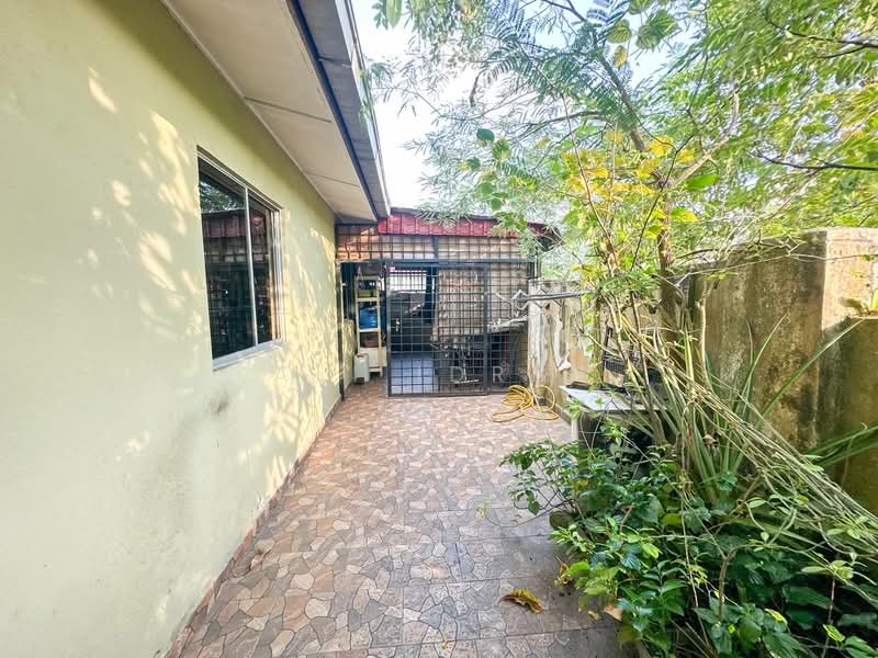 2-storey Terraced House for Sale in Seksyen 4 (Shah Alam) - Ali Idris - Exterior - PropertyGuru.com.my