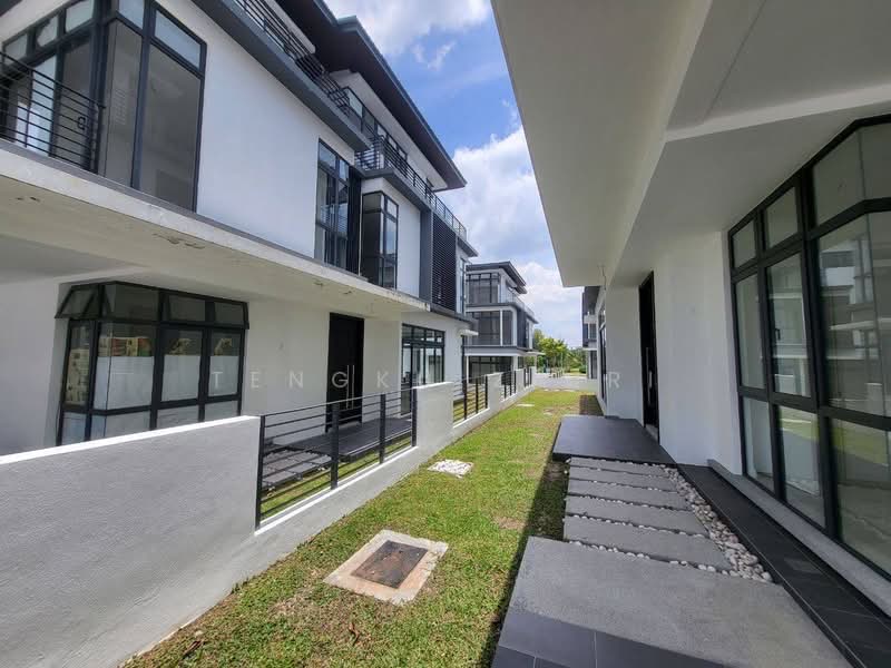 Semi-Detached House for Sale in Presint 12 (Putrajaya) - Tengku Zairi - PropertyGuru.com.my