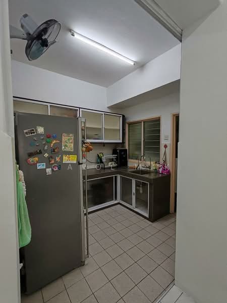 Apartment for Rent at Jalil Damai Apartments - Carol Mak - Kitchen - PropertyGuru.com.my