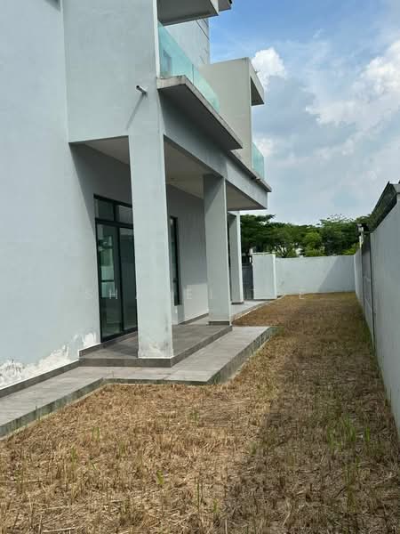 Rumah Berkembar untuk Dijual di Kluang (Johor) - Shanel Tee - Exterior - PropertyGuru.com.my