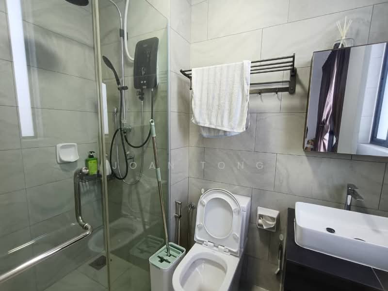 Servis Apartment untuk Dijual di Sky Trees - Joan Tong - Bathroom - PropertyGuru.com.my