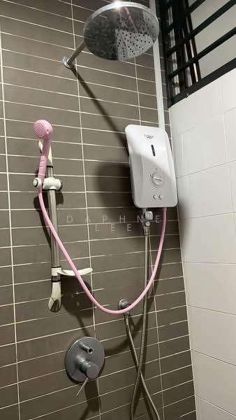 Servis Apartment untuk Disewa di Palazio - Daphne Lee - Bathroom - PropertyGuru.com.my