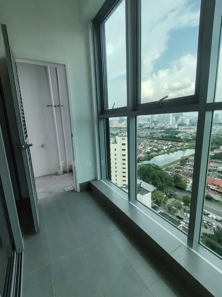Servis Apartment untuk Disewa di Dorsett Waterfront Subang - Kent Lau - Balcony - PropertyGuru.com.my