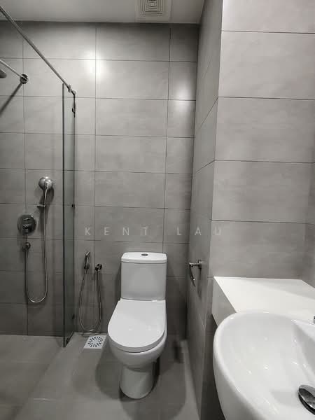 Servis Apartment untuk Disewa di Dorsett Waterfront Subang - Kent Lau - Bathroom - PropertyGuru.com.my