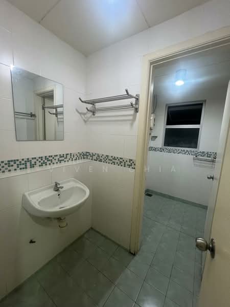 Kondominium untuk Disewa di Seri Maya Condominium - Viven Chia - Bathroom - PropertyGuru.com.my
