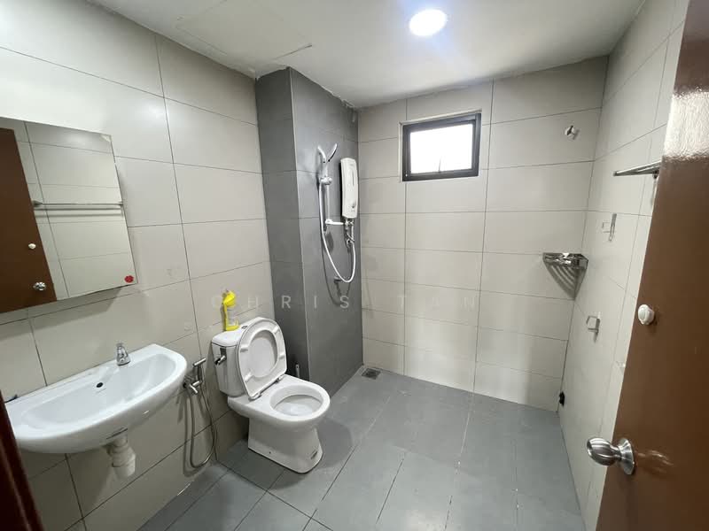 Condominium for Rent at Residensi Rampai (The Parc Tower) - Chris Tan - Bathroom - PropertyGuru.com.my