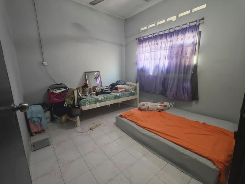 1-storey Terraced House for Sale in Skudai (Johor) - Albert Liew - Bedroom - PropertyGuru.com.my