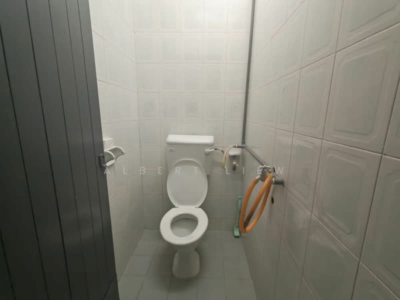 1-storey Terraced House for Sale in Skudai (Johor) - Albert Liew - Bathroom - PropertyGuru.com.my