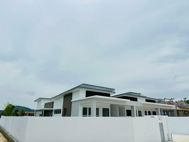 1-storey Terraced House for Sale in Bandar Seri Impian (Kluang) - Shanel Tee - Exterior - PropertyGuru.com.my