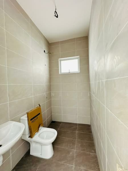 1-storey Terraced House for Sale in Bandar Seri Impian (Kluang) - Shanel Tee - Bathroom - PropertyGuru.com.my