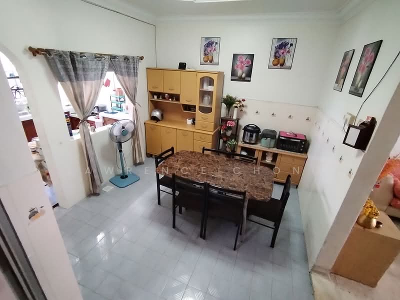 Rumah Teres 2 Tingkat untuk Dijual di Taman Bukit Kempas (Tampoi) - Lawrence Chong - Dining Room - PropertyGuru.com.my