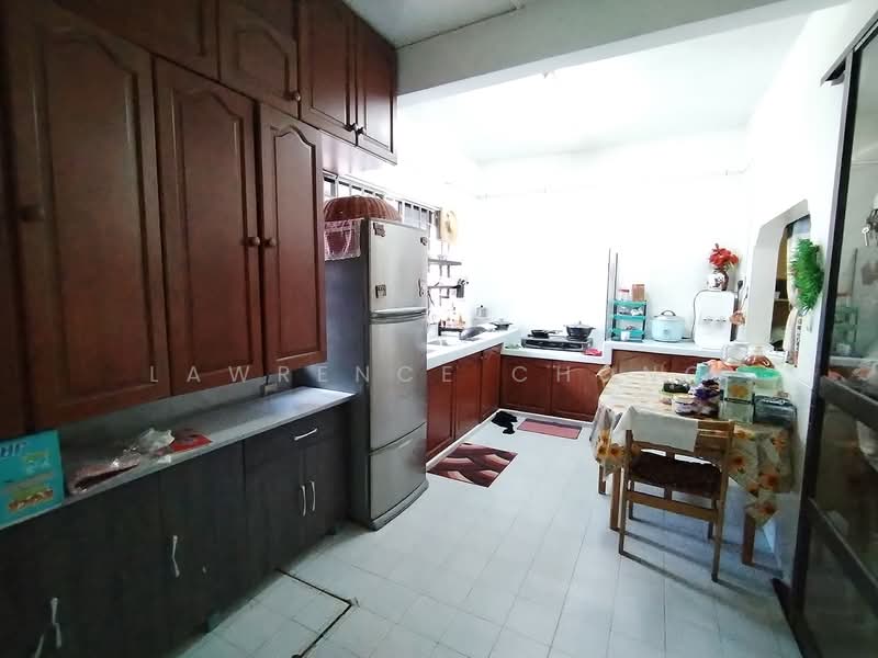 Rumah Teres 2 Tingkat untuk Dijual di Taman Bukit Kempas (Tampoi) - Lawrence Chong - Kitchen - PropertyGuru.com.my