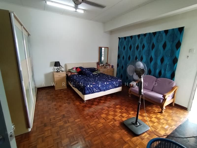 Rumah Teres 2 Tingkat untuk Dijual di Taman Bukit Kempas (Tampoi) - Lawrence Chong - Bedroom - PropertyGuru.com.my