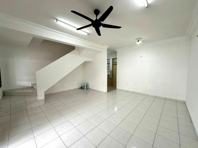 Rumah Teres 2 Tingkat untuk Dijual di Taman Setia Indah (Tebrau) - Daphne Lee - Living Room - PropertyGuru.com.my