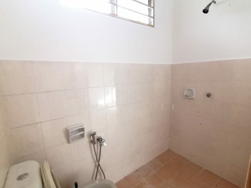 Rumah Teres 2 Tingkat untuk Dijual di Saujana Rawang (Rawang) - Samson Lee - Bathroom - PropertyGuru.com.my