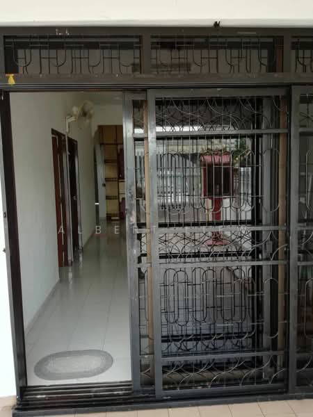 Rumah Teres 1 Tingkat untuk Dijual di Skudai (Johor) - Albert Liew - Entrance - PropertyGuru.com.my