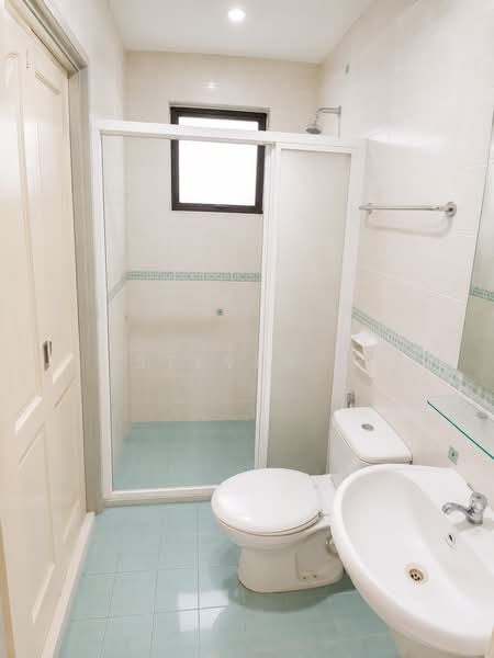 Kondominium untuk Dijual di Golf Vista Resort Homes - Steven . - Bathroom - PropertyGuru.com.my
