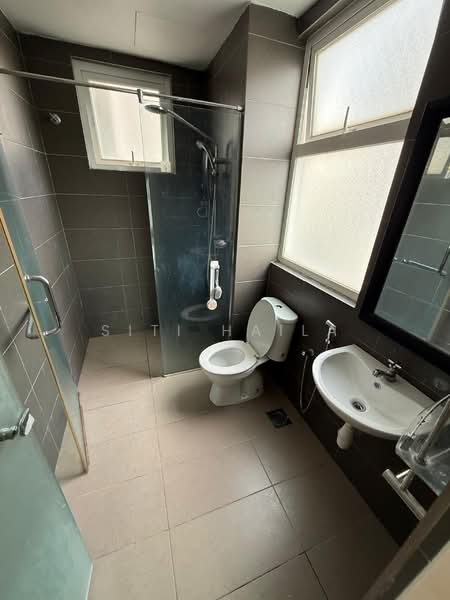 Condominium for Rent at Mutiara Ville - Siti Haila - Bathroom - PropertyGuru.com.my