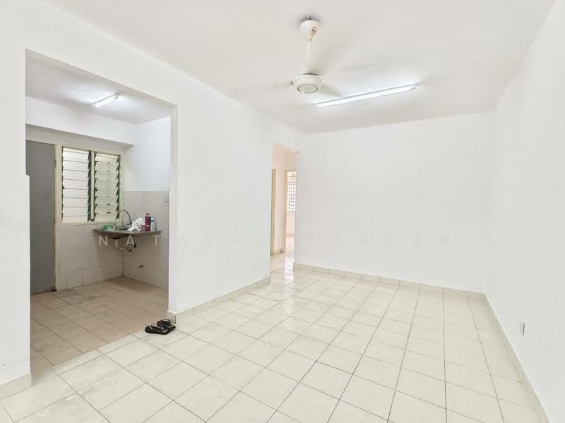 Rumah Flat untuk Dijual di Seroja - Natasha Shadan - Living Room - PropertyGuru.com.my